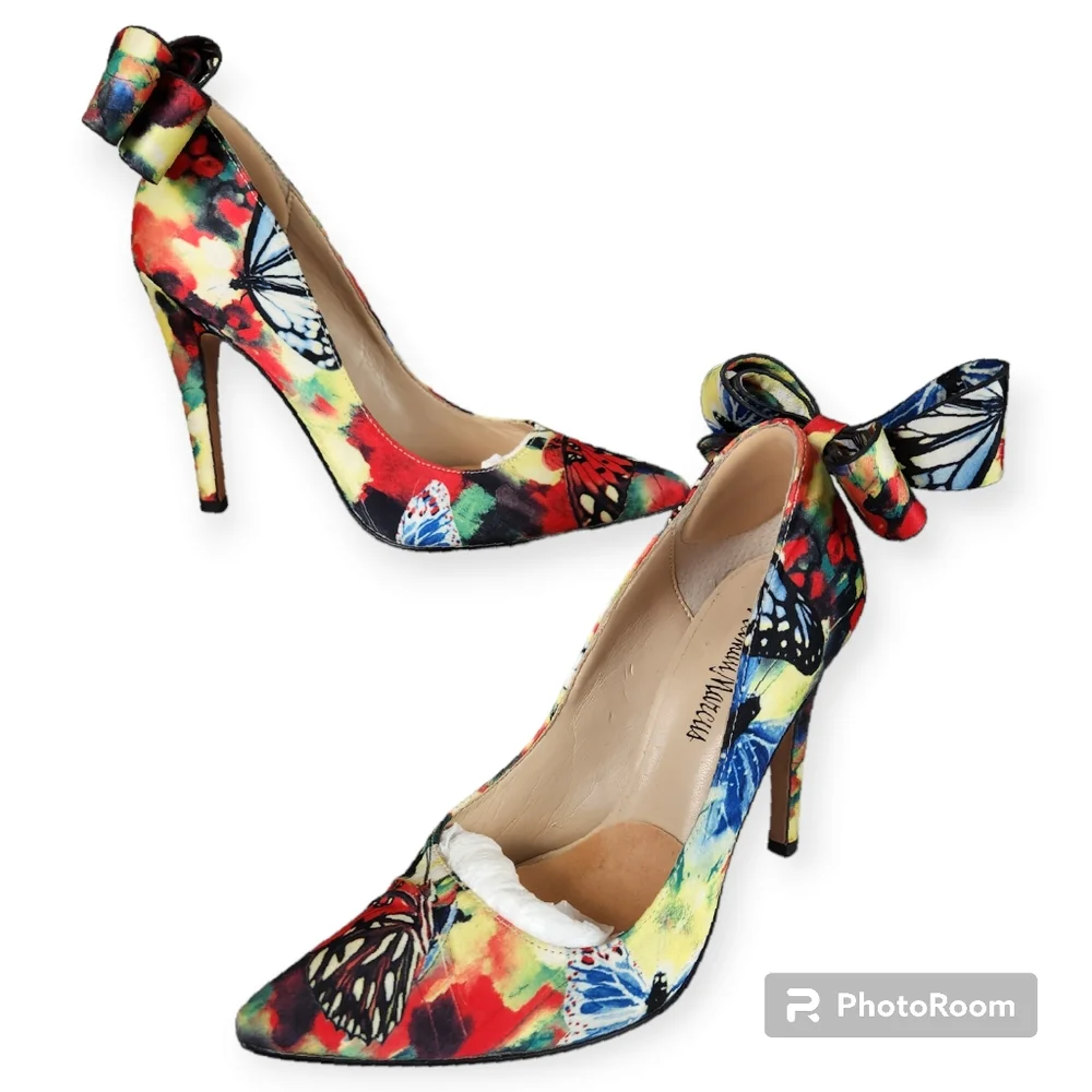 Neiman Marcus Multicolor Butterfly Print Bow Accent Pumps - Picture 7 of 16